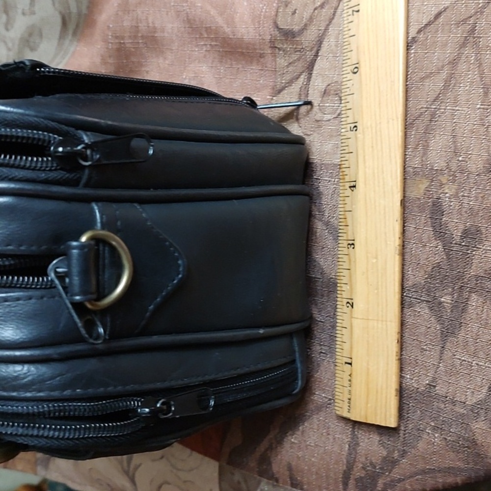 Classic Black Hand Bag - Picture 12 of 15